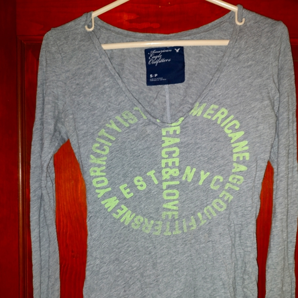 American eagle long sleeve